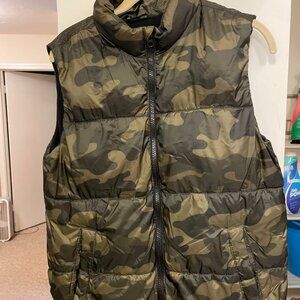 Boys 14-16 Old Navy Camo Puffer Vest